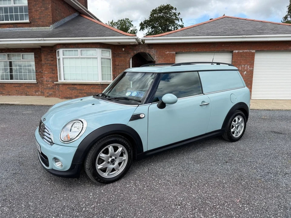2014 Mini Clubvan 1st Gen - Image 2 of 31