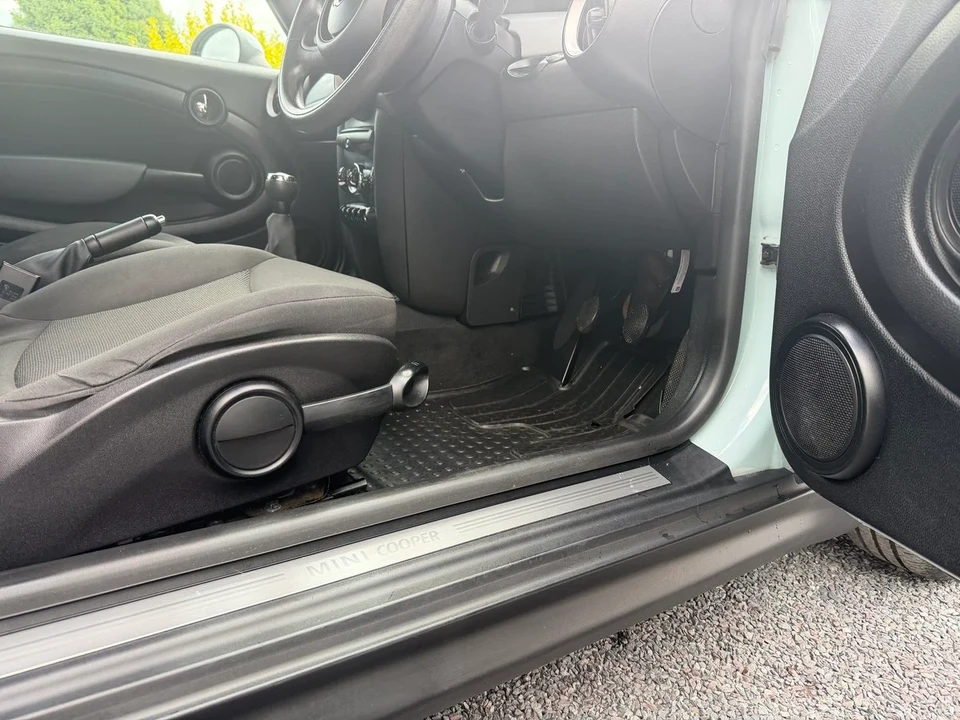 2014 Mini Clubvan 1st Gen - Image 25 of 31
