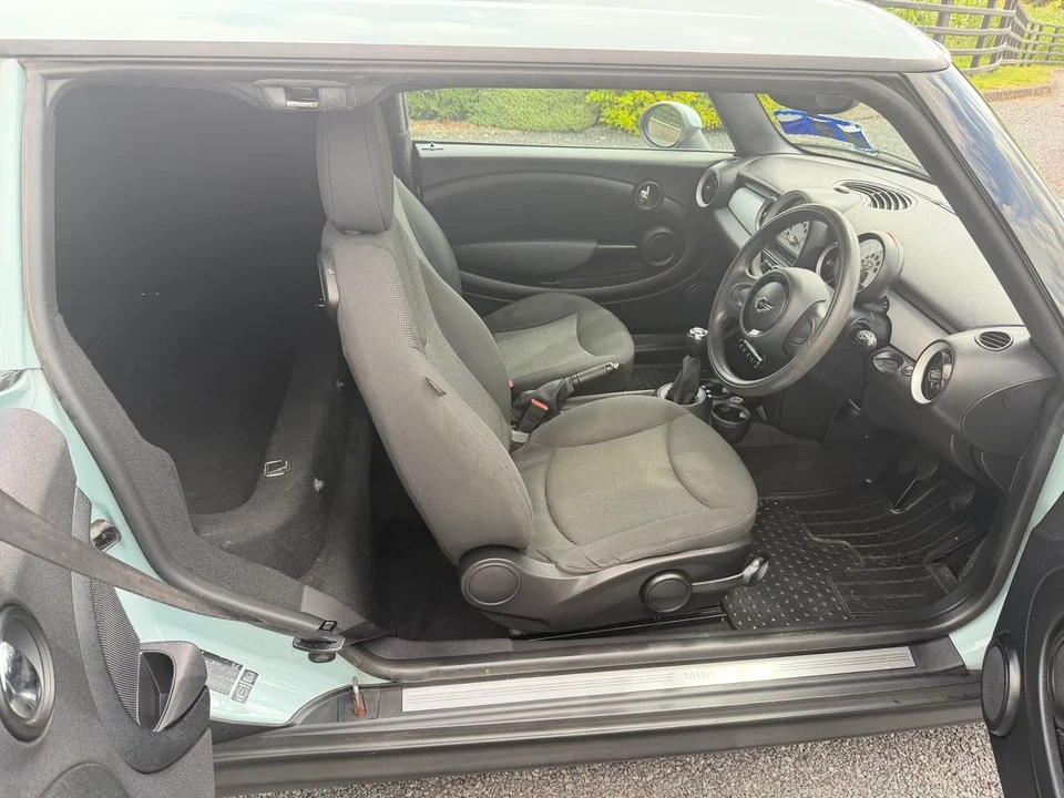2014 Mini Clubvan 1st Gen - Image 24 of 31