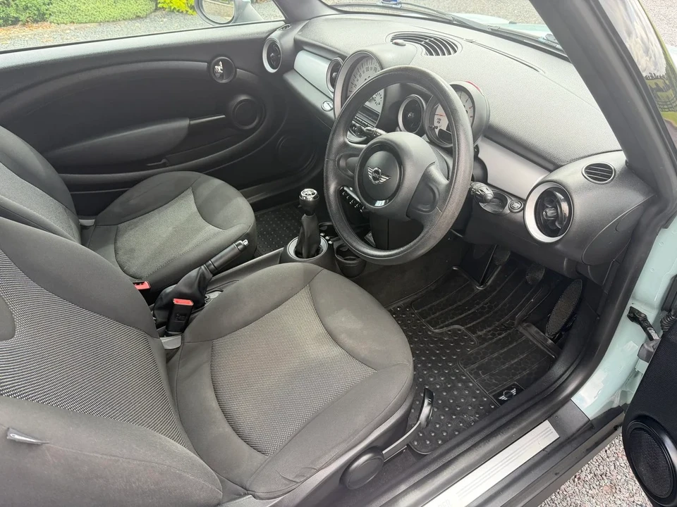 2014 Mini Clubvan 1st Gen - Image 11 of 31
