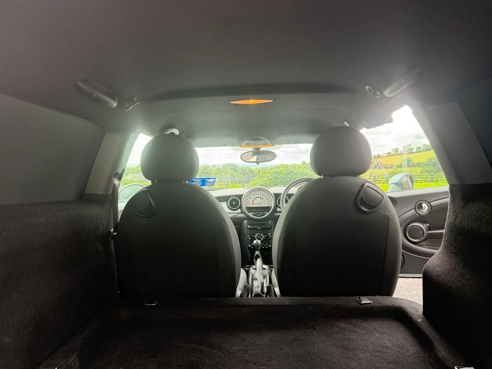 2014 Mini Clubvan 1st Gen - Image 17 of 31