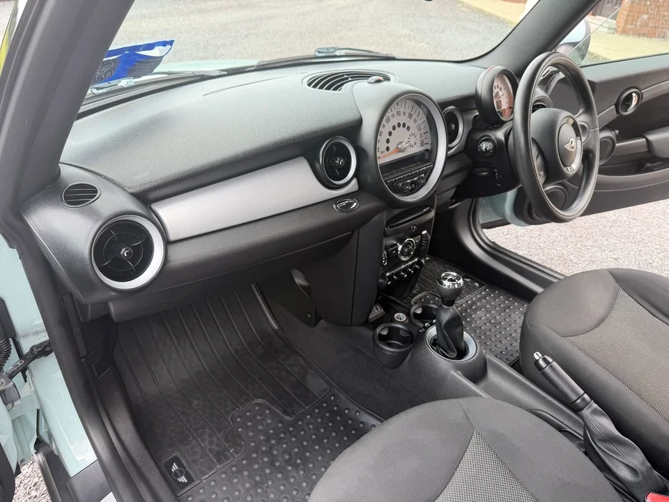 2014 Mini Clubvan 1st Gen - Image 13 of 31