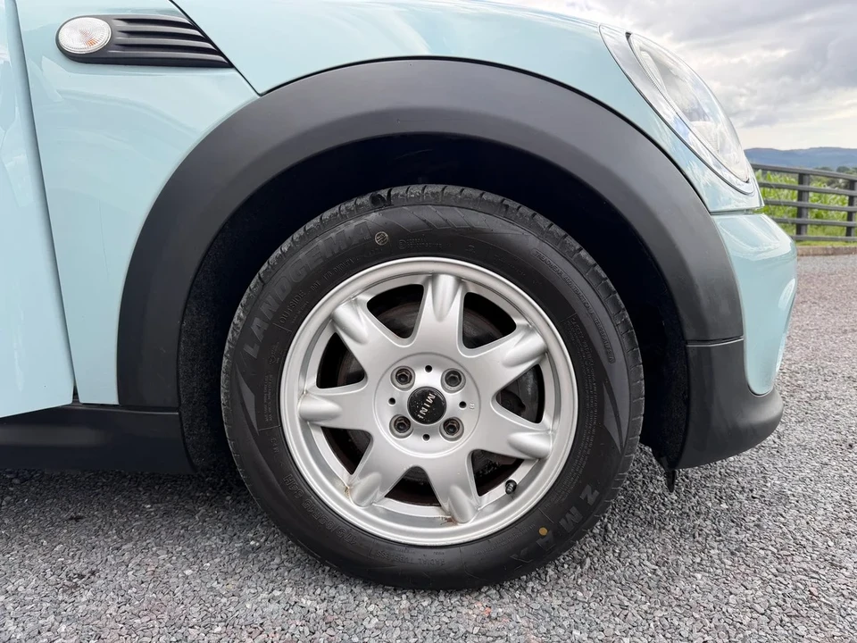 2014 Mini Clubvan 1st Gen - Image 10 of 31