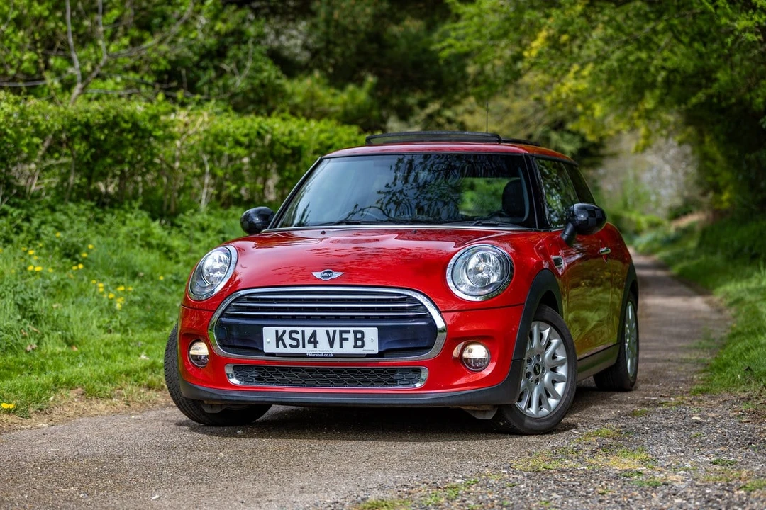 2014 Mini Mini 2nd Gen - Image 3 of 30