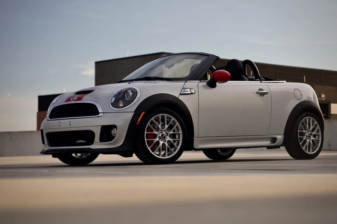 2014 Mini Coupe & Roadster - Image 2 of 31