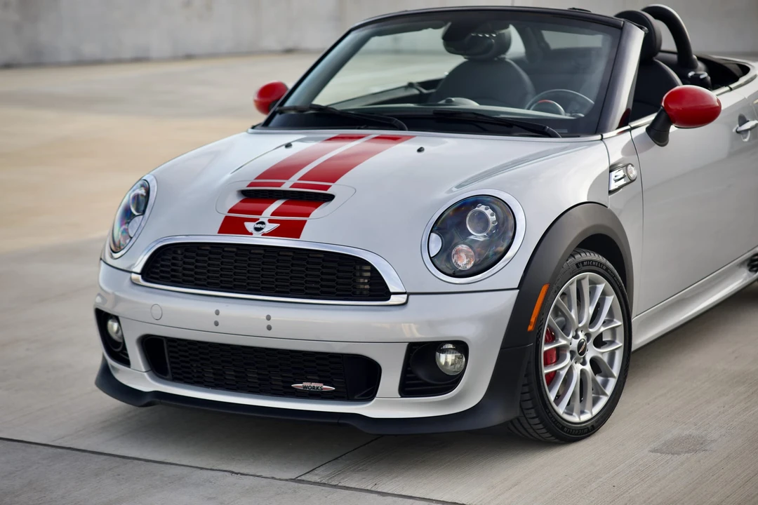 2014 Mini Coupe & Roadster - Image 16 of 31