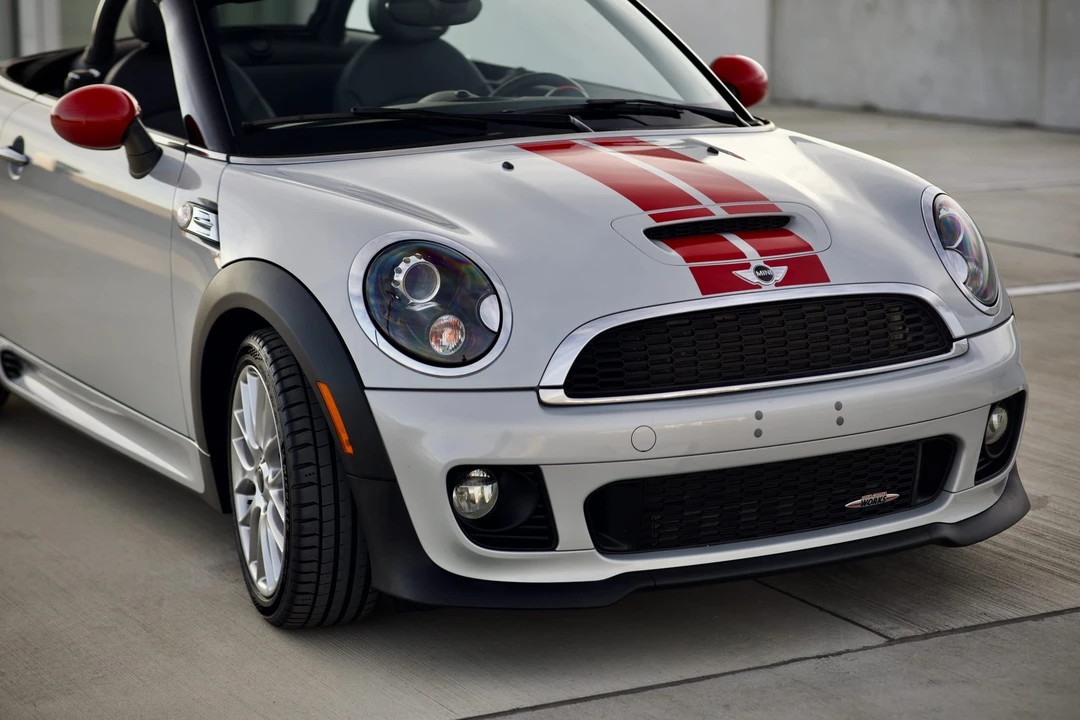 2014 Mini Coupe & Roadster - Image 24 of 31
