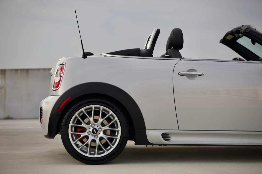 2014 Mini Coupe & Roadster - Image 22 of 31