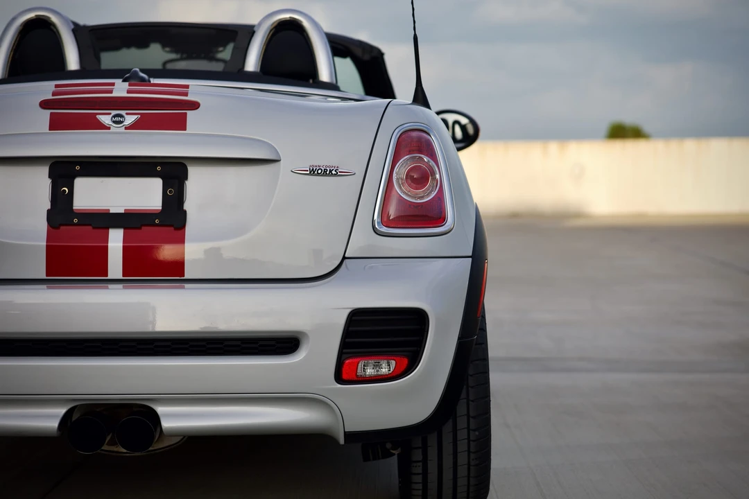 2014 Mini Coupe & Roadster - Image 20 of 31