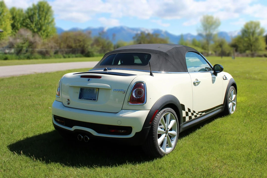 2014 Mini Coupe & Roadster - Image 18 of 31