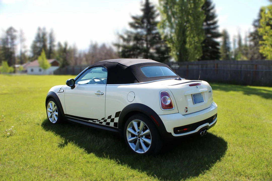 2014 Mini Coupe & Roadster - Image 14 of 31