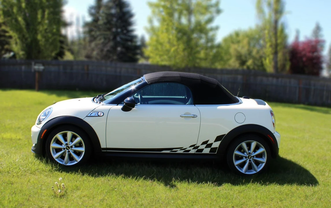 2014 Mini Coupe & Roadster - Image 13 of 31