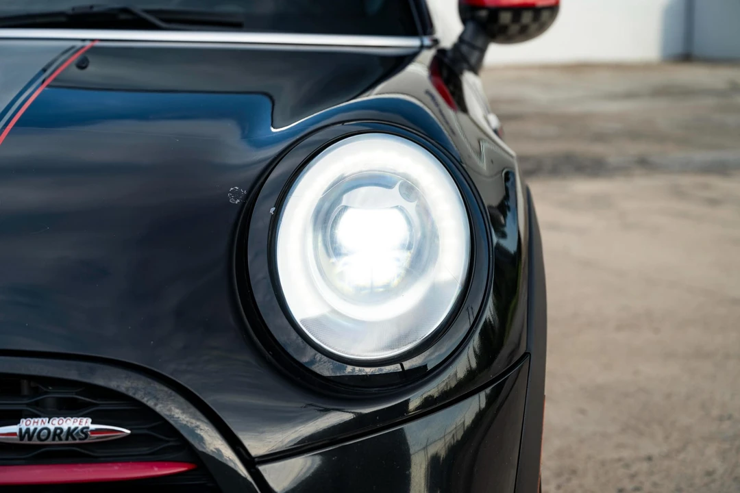 2014 Mini Mini Cooper S 3rd Gen - Image 27 of 31