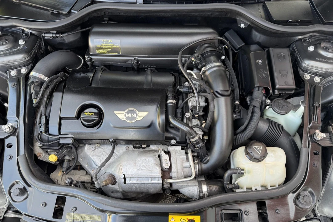 2014 Mini Mini 2nd Gen - Image 6 of 7