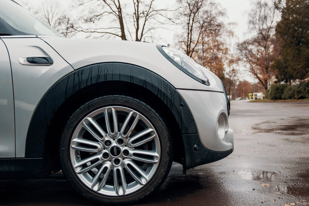 2014 Mini Mini Cooper S 3rd Gen - Image 5 of 16