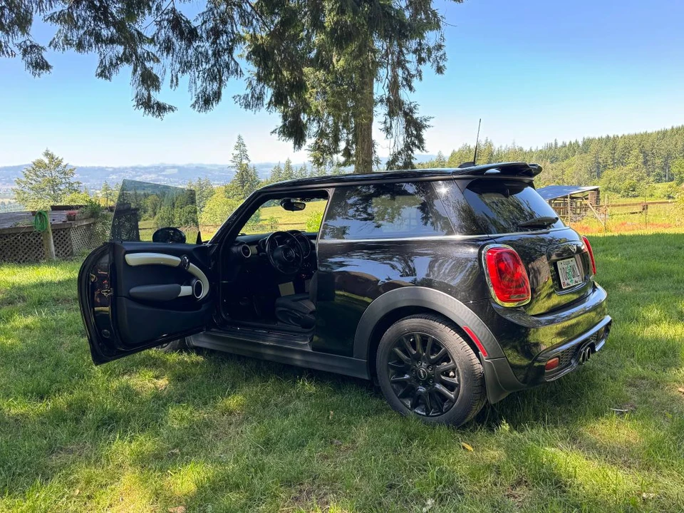 2014 Mini Mini Cooper S 3rd Gen - Image 5 of 8