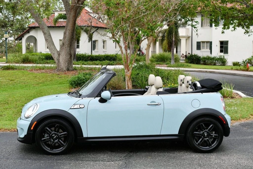 2014 Mini Mini 3rd Gen - Image 3 of 12