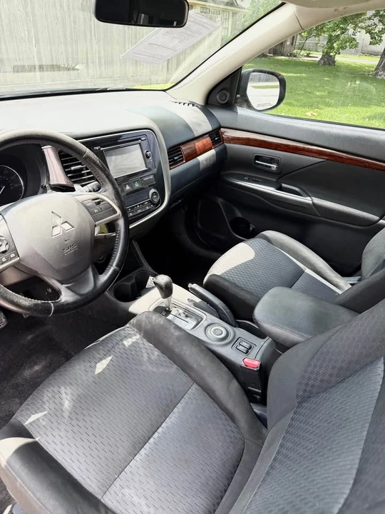 2014 Mitsubishi 3000GT - Image 7 of 9