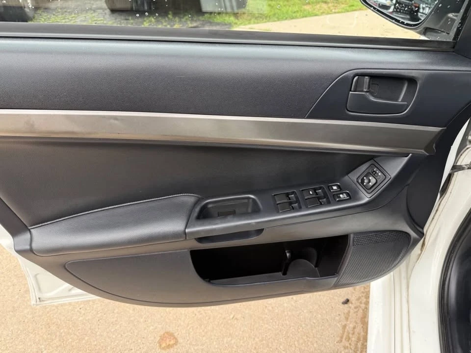 2014 Mitsubishi Lancer 9th Gen - Image 11 of 20