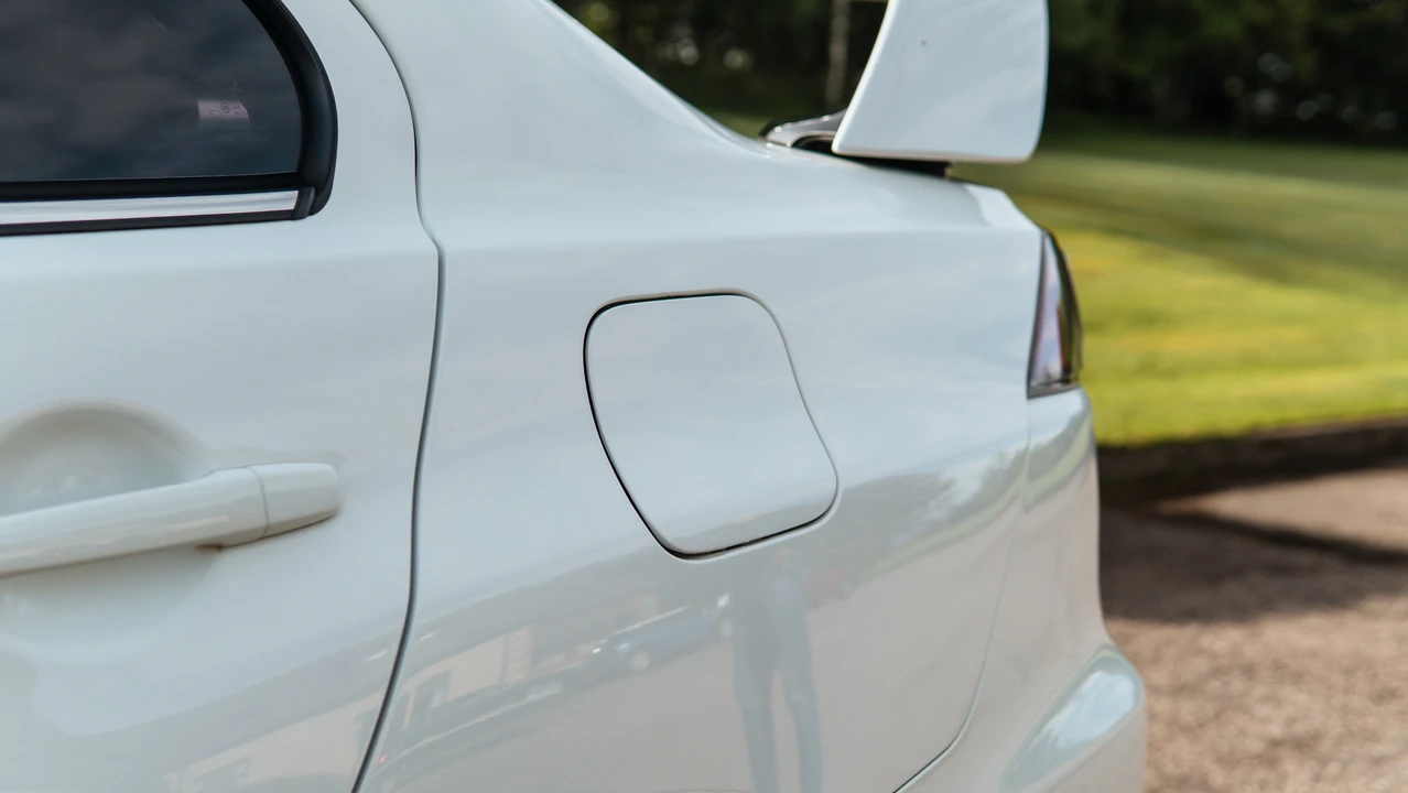 2014 Mitsubishi Lancer Evolution X 9th Gen - Image 11 of 31