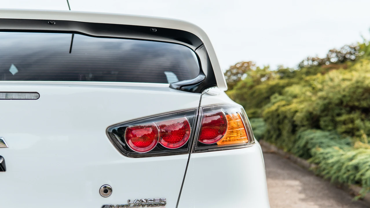 2014 Mitsubishi Lancer Evolution X 9th Gen - Image 21 of 31