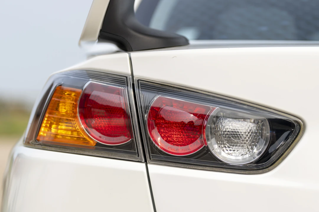 2014 Mitsubishi Lancer Evolution X 9th Gen - Image 18 of 31