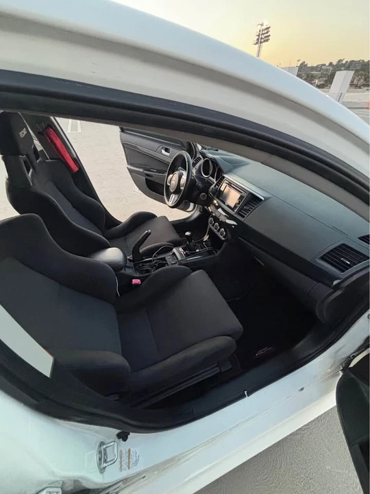 2014 Mitsubishi Lancer Evolution X 9th Gen - Image 9 of 18