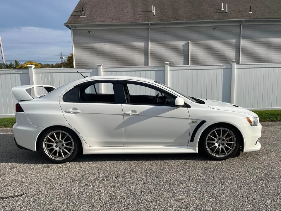 2014 Mitsubishi Lancer Evolution X 9th Gen - Image 4 of 9