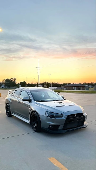 2014 Mitsubishi - Image 2 of 13