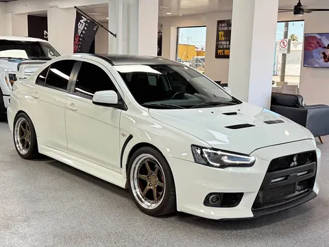2014 Mitsubishi Lancer Evolution GSR Sedan 4D