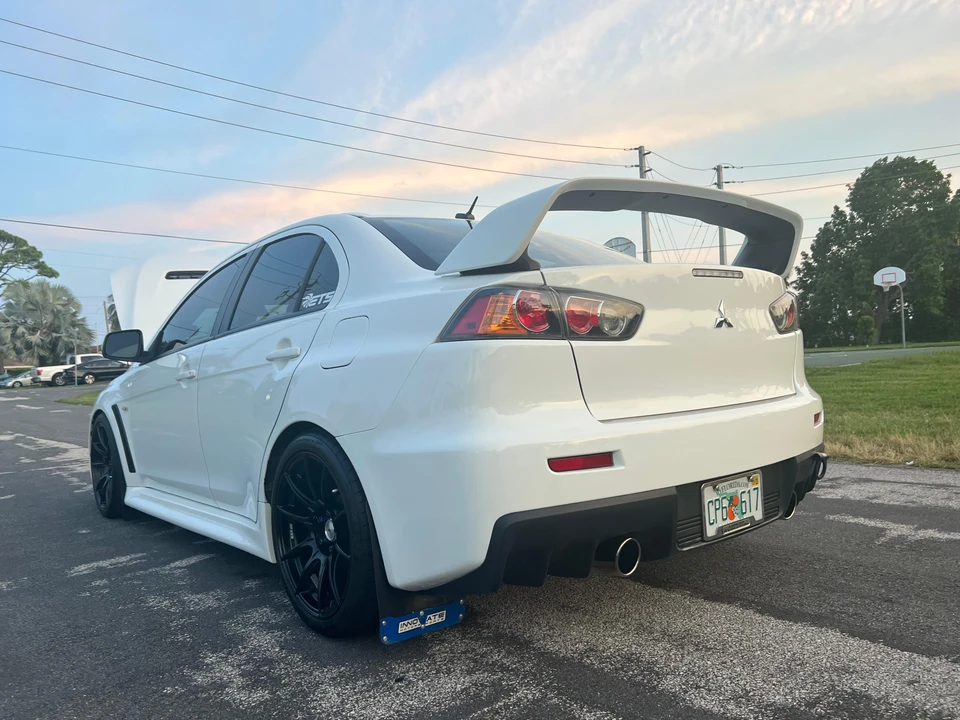 2014 Mitsubishi Lancer Evolution X 9th Gen - Image 9 of 31