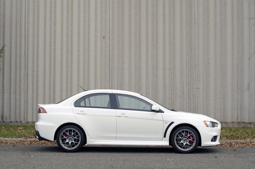 2014 Mitsubishi Lancer Evolution X 9th Gen - Image 14 of 31