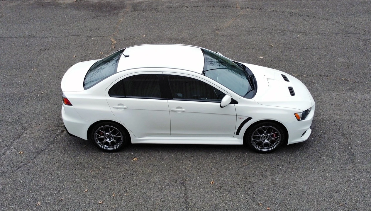 2014 Mitsubishi Lancer Evolution X 9th Gen - Image 13 of 31