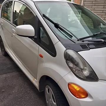 2014 Mitsubishi i-MiEV