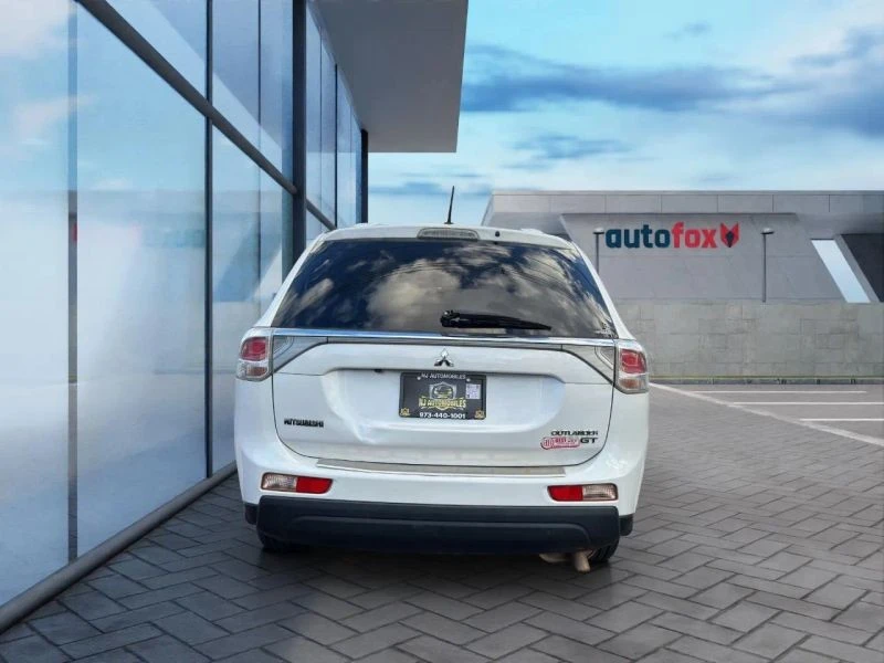 2014 Mitsubishi Outlander - Image 6 of 12