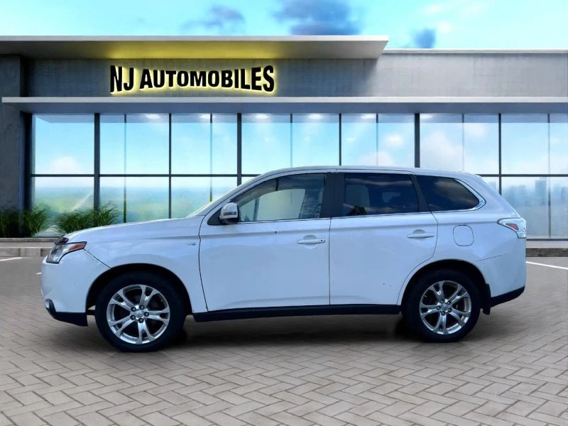 2014 Mitsubishi Outlander - Image 4 of 12