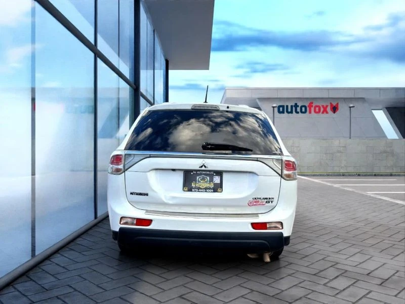 2014 Mitsubishi Outlander - Image 6 of 12
