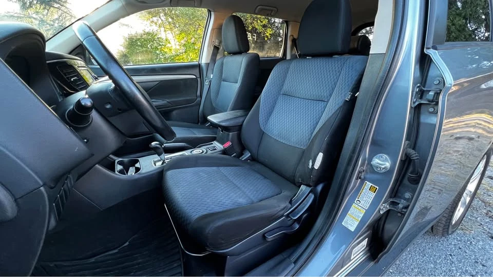 2014 Mitsubishi Outlander - Image 6 of 13