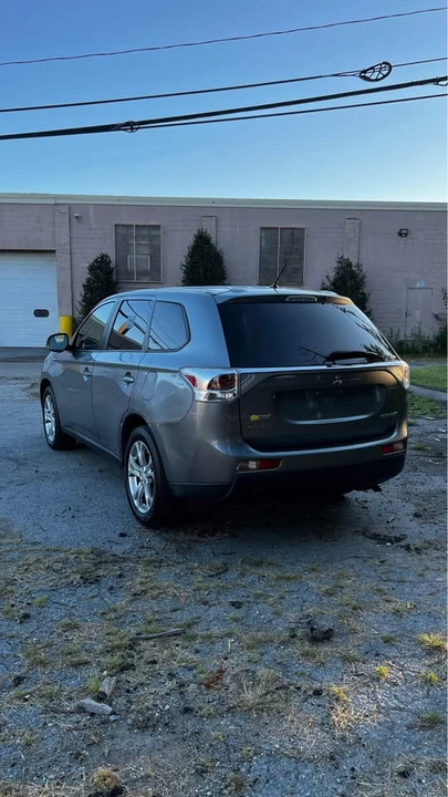 2014 Mitsubishi Outlander - Image 13 of 13