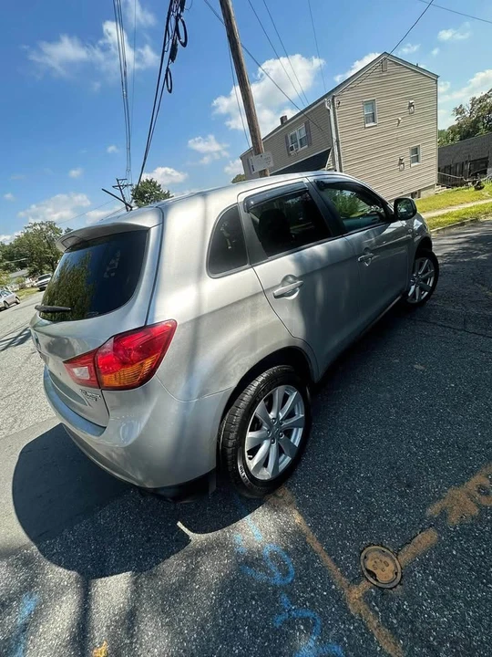 2014 Mitsubishi Outlander - Image 4 of 11
