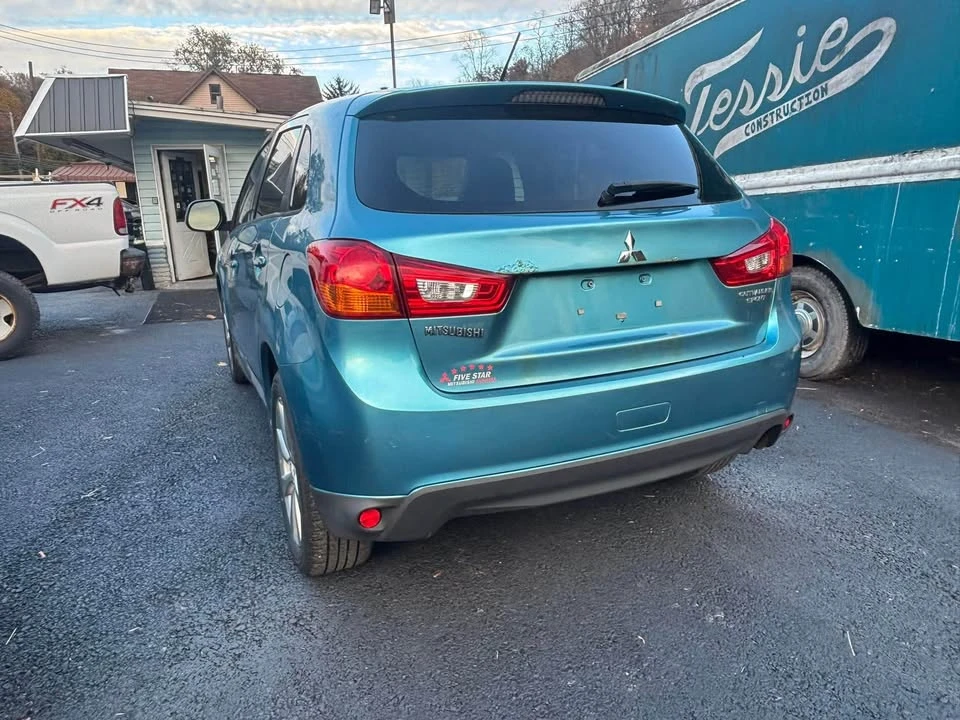 2014 Mitsubishi Outlander Sport - Image 2 of 3