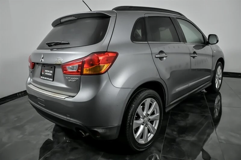 2014 Mitsubishi Outlander Sport - Image 11 of 12