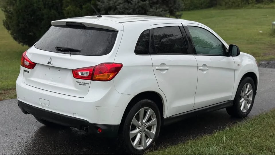 2014 Mitsubishi Outlander Sport - Image 4 of 6