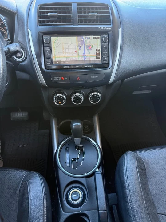 2014 Mitsubishi Outlander Sport - Image 11 of 17