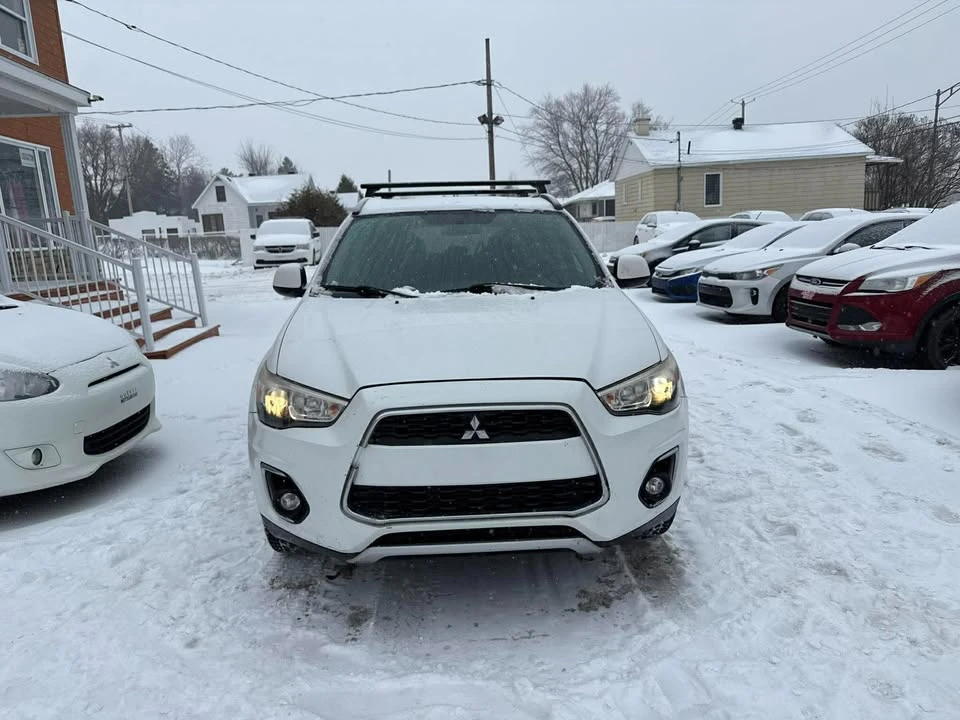 2014 Mitsubishi RVR - Image 8 of 16