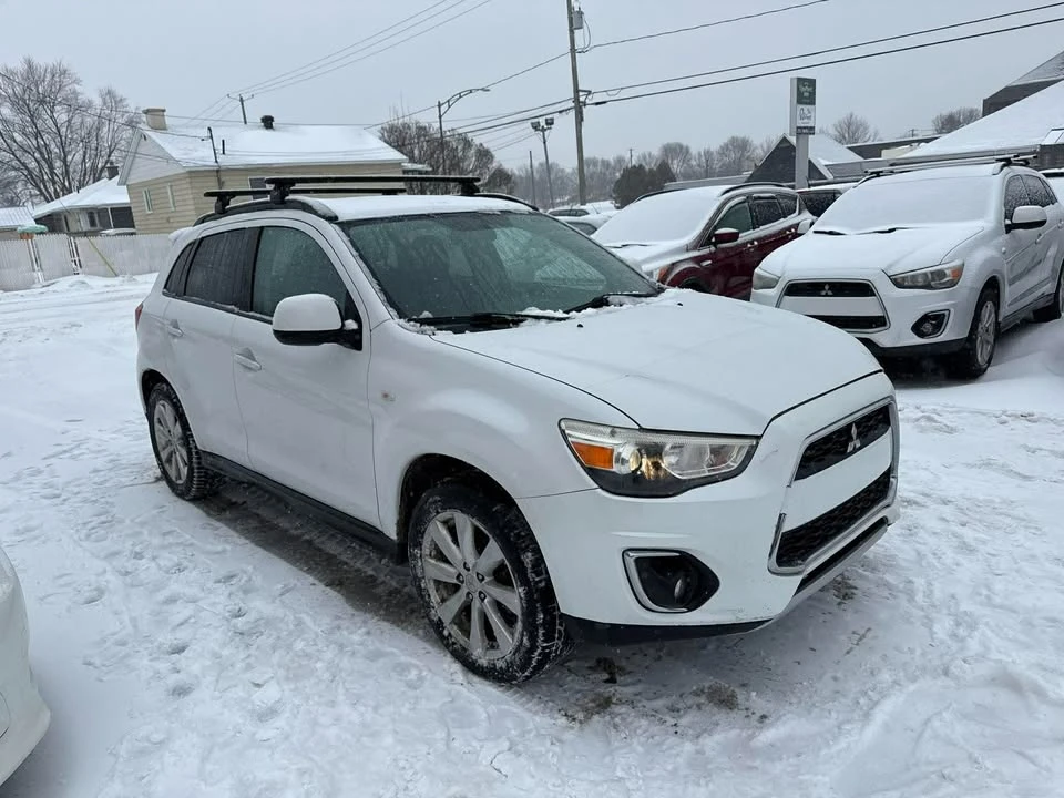 2014 Mitsubishi RVR - Image 7 of 16
