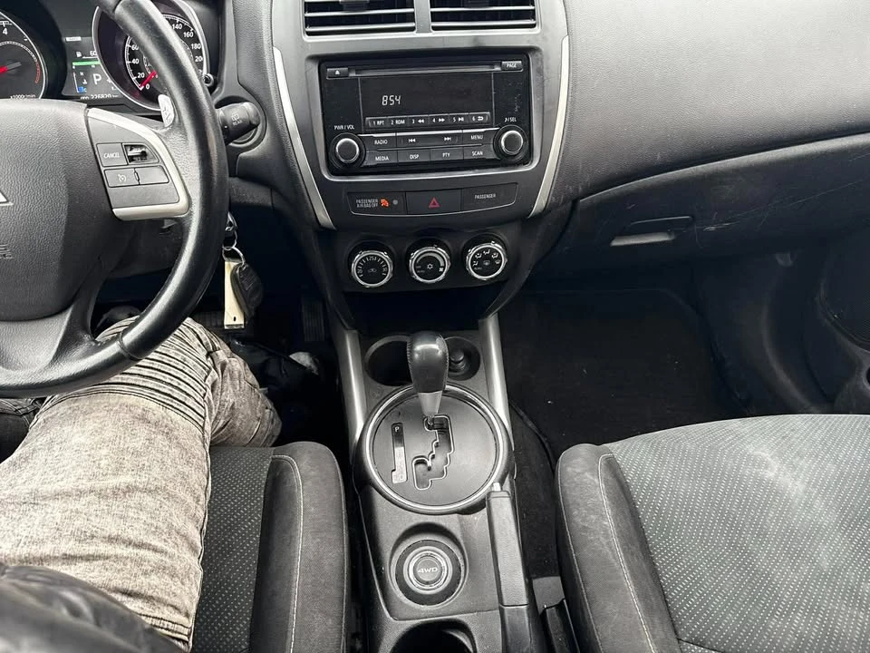 2014 Mitsubishi RVR - Image 13 of 16