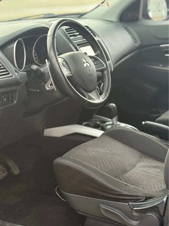 2014 Mitsubishi RVR - Image 8 of 11