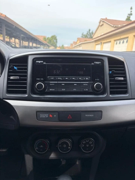 2014 Mitsubishi Lancer 10th Gen - Image 6 of 10