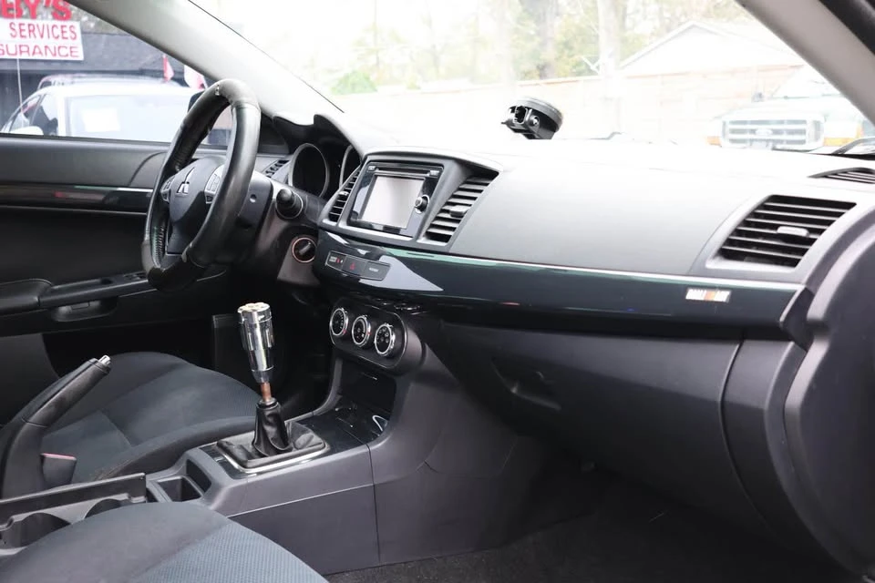 2014 Mitsubishi Lancer 10th Gen - Image 11 of 16